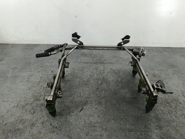 Carril de inyección OEM 078133681BA para Audi A4 B6 2.4 V6 image 2