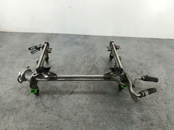 Carril de inyección OEM 078133681BA para Audi A4 B6 2.4 V6 image 3