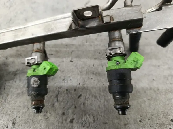 Carril de inyección OEM 078133681BA para Audi A4 B6 2.4 V6 image 9