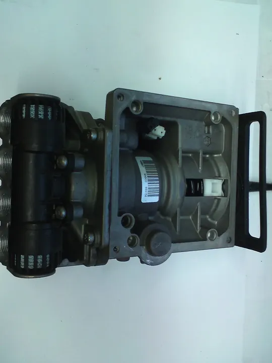 Vanne de frein Wabco EBS2 MAN TGL TGM Autobus OEM 81.52130 image 2