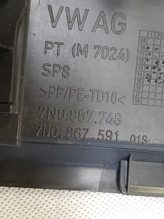 Prise coffre 12V OEM 7N0867748 7N0867591 image 3