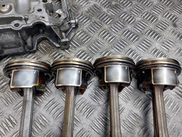 Kurbelwelle + Kolben + Pleuel + Ölwanne OEM CABA Audi A4 image 9