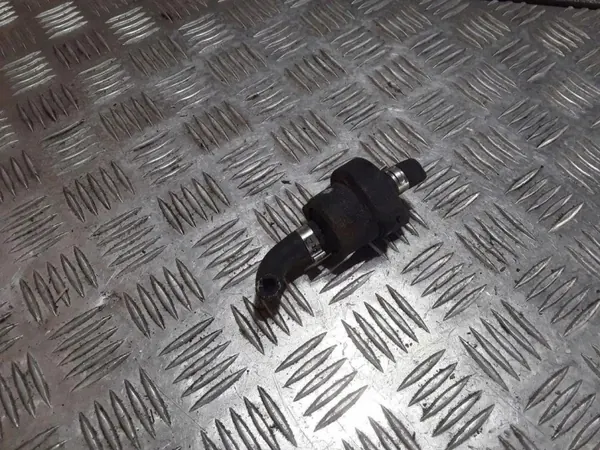 Soupape à vide OEM 058133458 pour Audi A8 D2 4.2L image 2