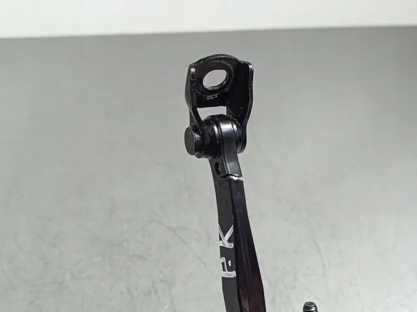 Limitador de porta dianteira Genesis GV70 2025 image 4