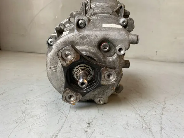 Mercedes-Benz OE A7252802400 Reducer - Gebruikt image 4