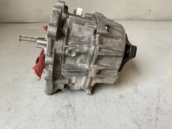 Mercedes-Benz OE A7252802400 Reducer - Gebruikt image 5