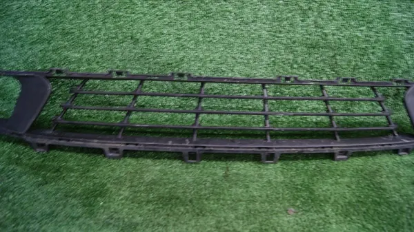 Griglia centrale paraurti anteriore BMW 3 G20/G21 Originale image 4