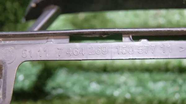 Griglia centrale paraurti anteriore BMW 3 G20/G21 Originale image 5