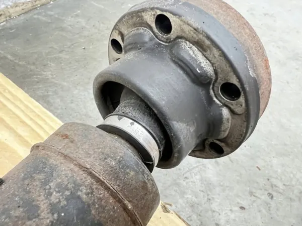 BMW M3 E90 E92 E93 4.0 V8 Vetoakseli OEM 2283665 image 7