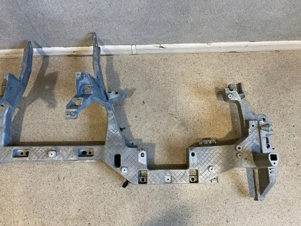 Refuerzo Salpicadero Volvo XC90 OEM 31369492 image 10