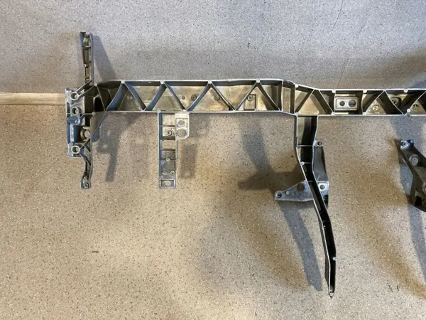 Refuerzo Salpicadero Volvo XC90 OEM 31369492 image 9