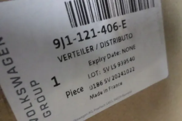 Porsche Taycan kylvätskerör OEM 9J1121406 - Begagnad image 4