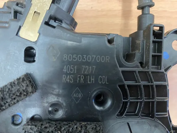 RENAULT TWINGO III Vänster Framdörrslås image 10