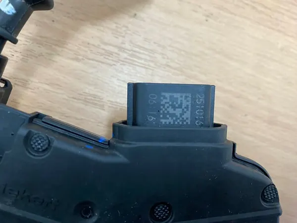 RENAULT TWINGO III Vänster Framdörrslås image 5