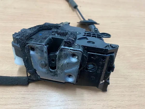 RENAULT TWINGO III Vänster Framdörrslås image 8