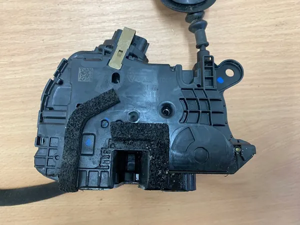 RENAULT TWINGO III Vänster Framdörrslås image 9