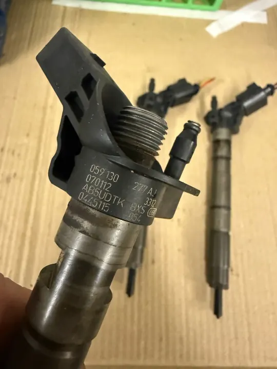 Iniettore Audi VW 2.7 TDI BPP 059130277AJ image 6