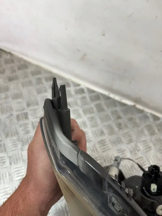 Oikea Heijastinlamppu Dacia Sandero I 08-12 OEM 260104793R image 6