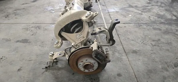 PEUGEOT 508 II Hinterachsschwinge - OEM Teil image 3