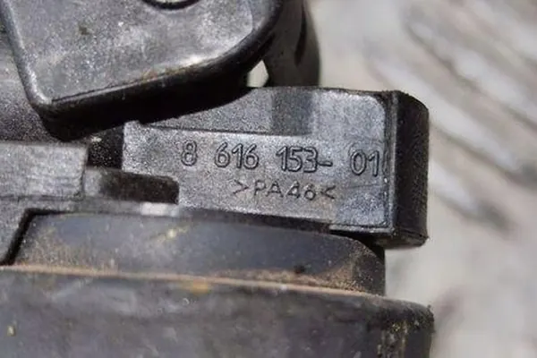 Korkeajännitekaapelit BMW 5 (F10) 2.0L Diesel 2015 OEM image 2