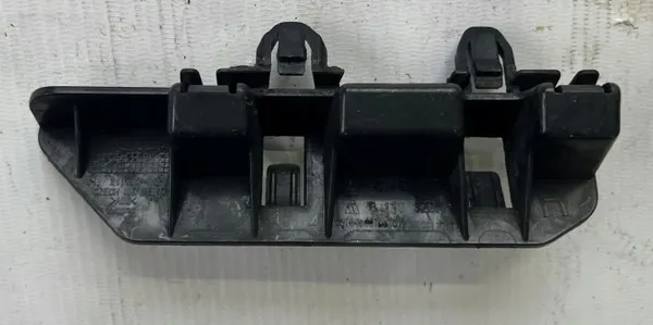 Grampo do para-lama dianteiro direito BMW 1 F40 OEM 51777461384 image 2