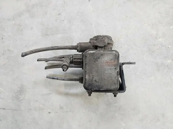 Válvula Moduladora EBS OEM 81523016213 para MAN TGX image 2
