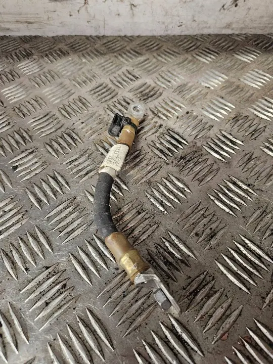 Terminal de batería Audi A6 S6 C8 OEM 4K1971235 image 3