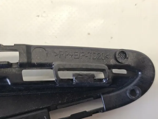 Griglia sinistra Toyota Yaris III Lift 2019 image 7