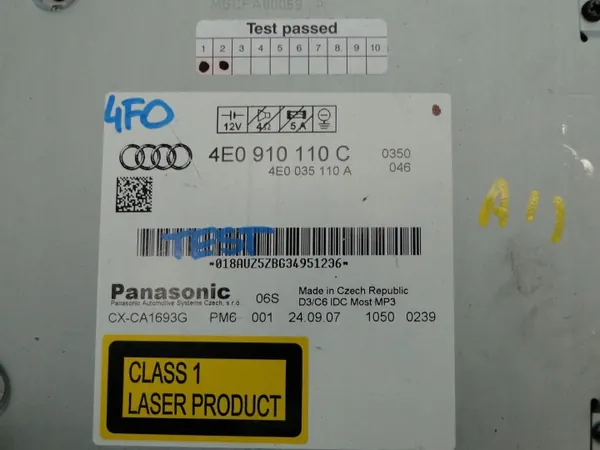 Changer de plaques Audi A6 C6 4F OEM 4E0910110C image 3