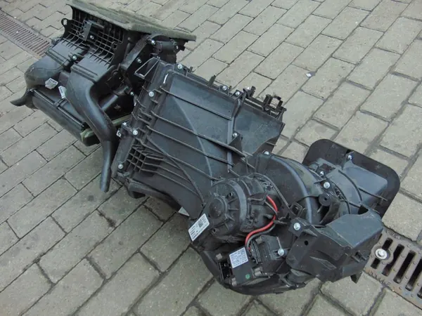 Aquecedor ventilador VW Transporter T6 image 10