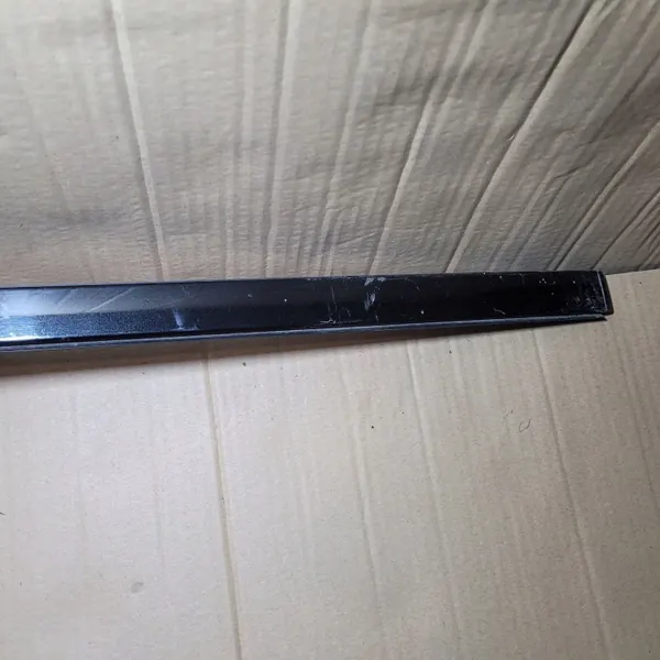BMW 1 F20 linke Dachreling OEM 7292285 - Gebraucht image 9