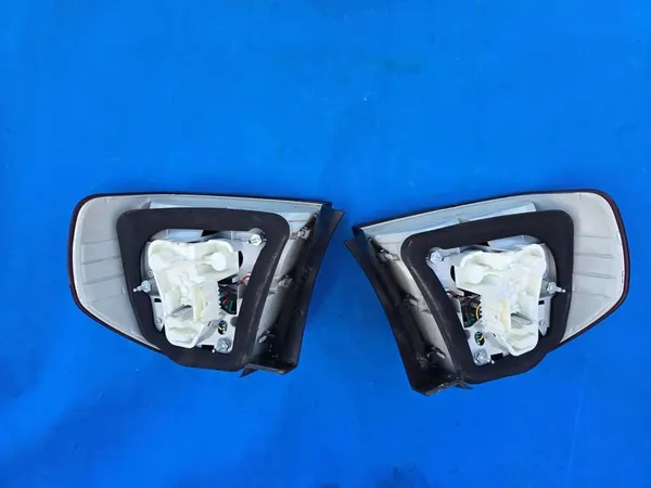 Luz trasera LED izquierda derecha BMW 3 E90 LCI OEM image 5