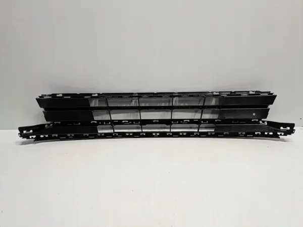 Fram grill OEM 3G0853671B för Volkswagen Passat B8 image 5