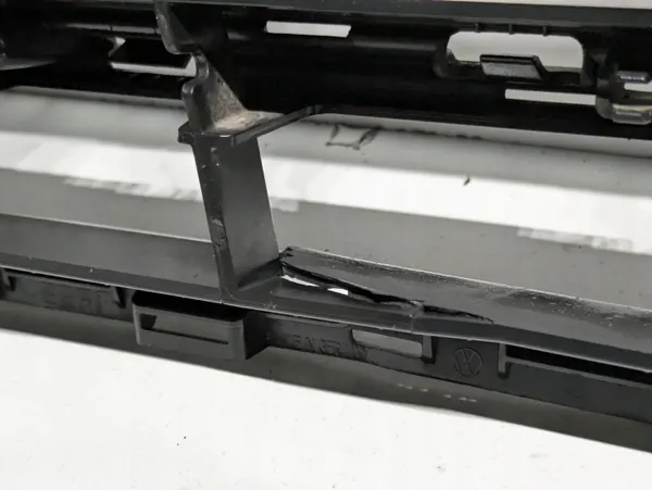 Fram grill OEM 3G0853671B för Volkswagen Passat B8 image 9