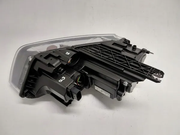 Faros izquierdo Audi Q3 8U usado OEM 8U0941003M image 4