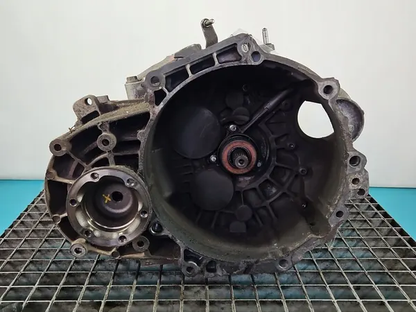 Manuaalivaihteisto JLU Audi A3 8P 2.0 TDI image 2