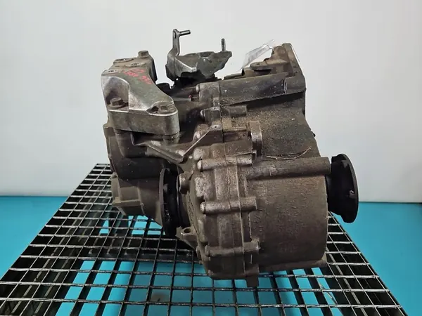 Manuaalivaihteisto JLU Audi A3 8P 2.0 TDI image 5