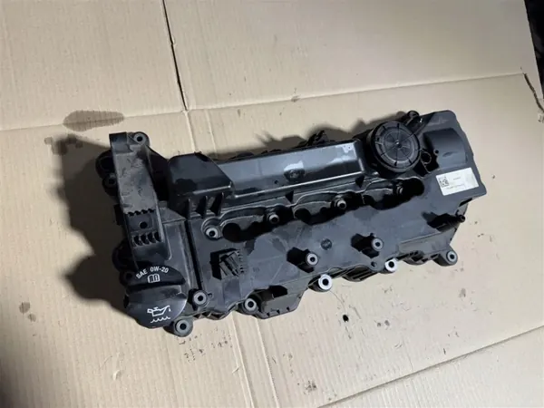 Couvercle de soupape OEM 55510723 pour Opel Astra K image 4