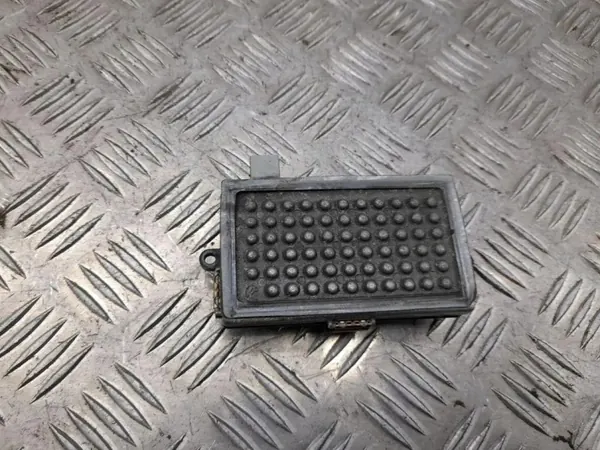 Porsche Heizungsgebläserelais OEM 97062442301 - Gebraucht image 2
