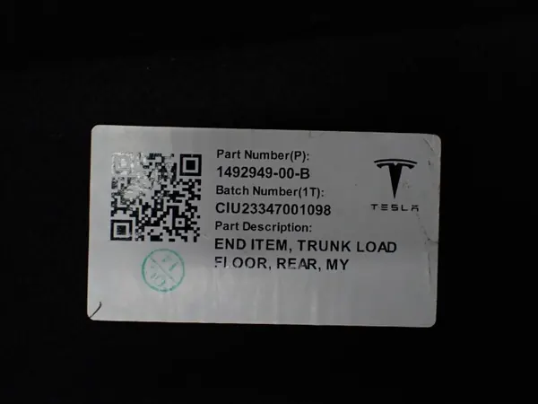 Kofferbakmat OEM 1492949-00-B voor Tesla Model Y image 3