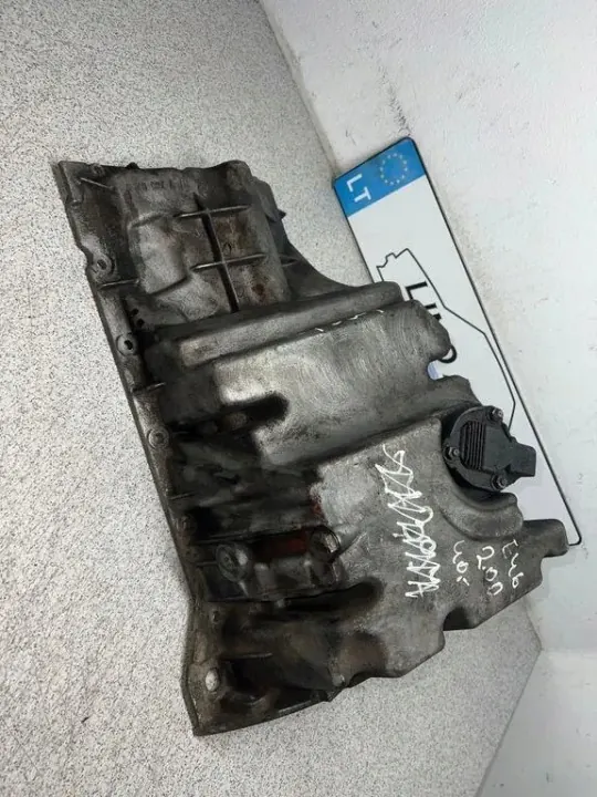 BMW E39 2.0D Ölwanne OEM 7785071 - Gebraucht image 3