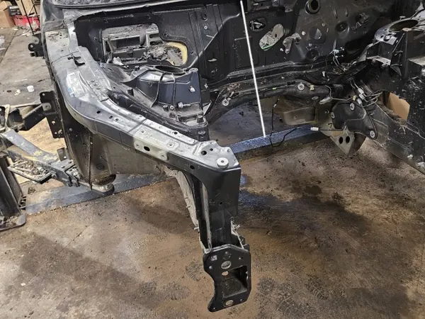 Pare-chocs avant droit Audi e-tron OEM LPV20814 image 3