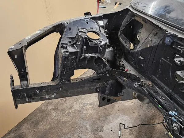 Pare-chocs avant droit Audi e-tron OEM LPV20814 image 4