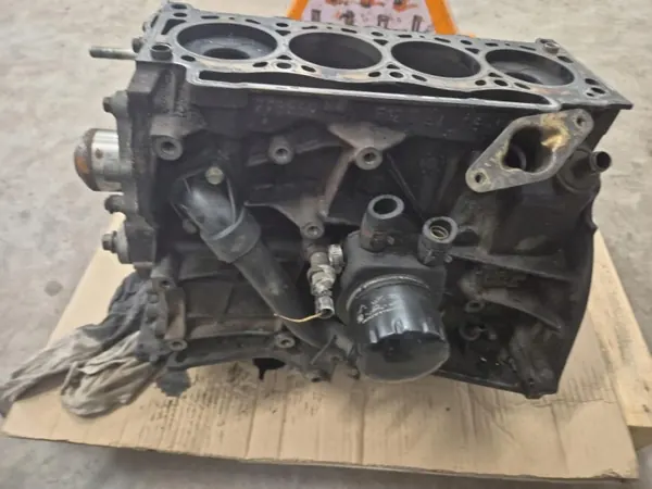 Renault Motorblock OEM Wrakomania-28321-F9A image 10
