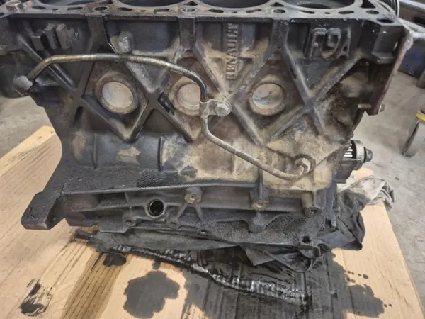 Renault Motorblock OEM Wrakomania-28321-F9A image 4