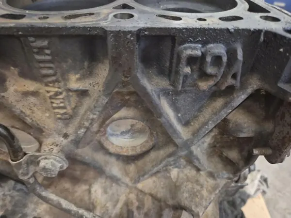 Renault Motorblock OEM Wrakomania-28321-F9A image 5