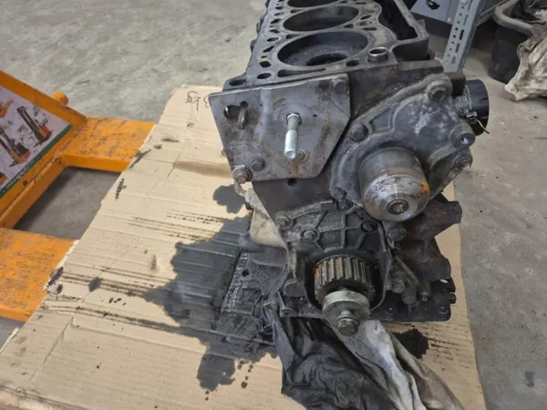 Renault Motorblock OEM Wrakomania-28321-F9A image 6