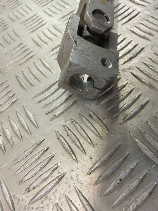 Connexion en caoutchouc de l'arbre de transmission BMW X3 G01 6884648 image 3