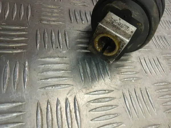 Connexion en caoutchouc de l'arbre de transmission BMW X3 G01 6884648 image 9