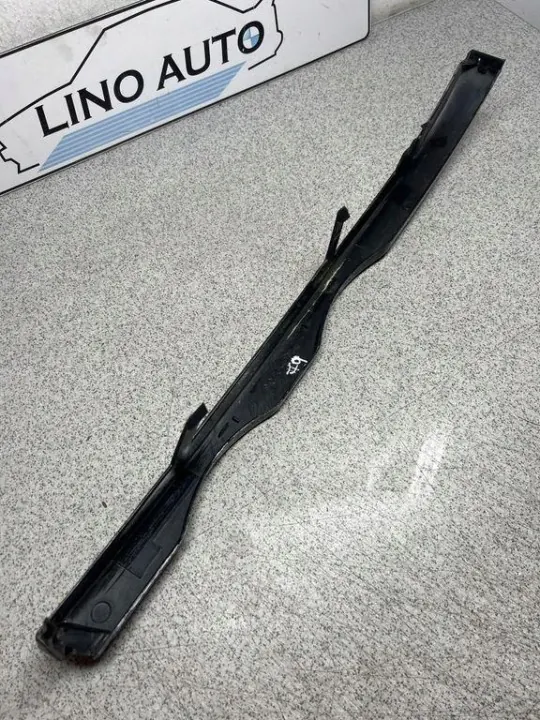 Cobertura farol direito BMW 3 E46 OEM 51138208485 image 3